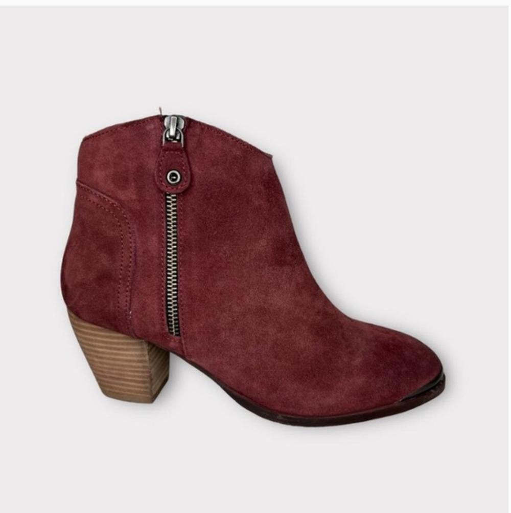 Diba Sequoia Western Booties 6 NWOT Burgundy Red Leather Suede Heel Boho Boots